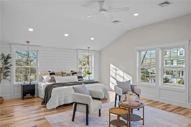 $1,200,000 | 216 Washington Road, Barrington, RI 02806