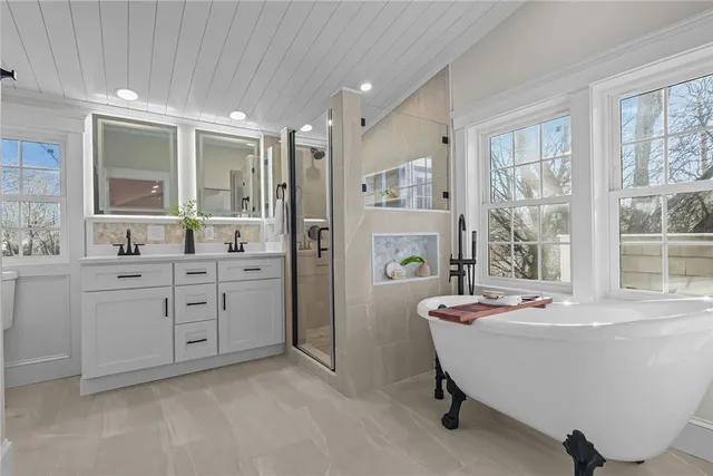 $1,200,000 | 216 Washington Road, Barrington, RI 02806