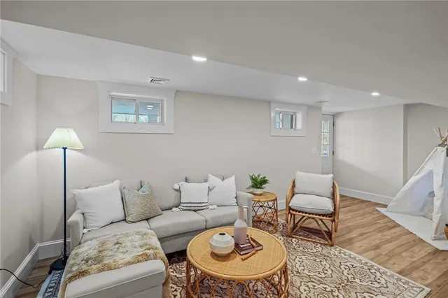 $1,200,000 | 216 Washington Road, Barrington, RI 02806