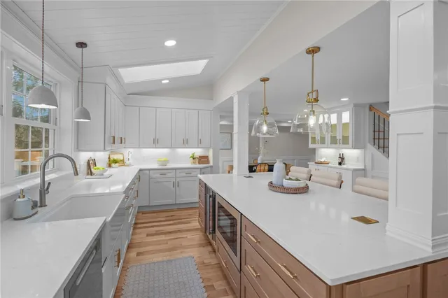 $1,200,000 | 216 Washington Road, Barrington, RI 02806