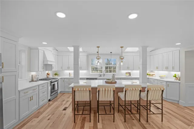 $1,200,000 | 216 Washington Road, Barrington, RI 02806