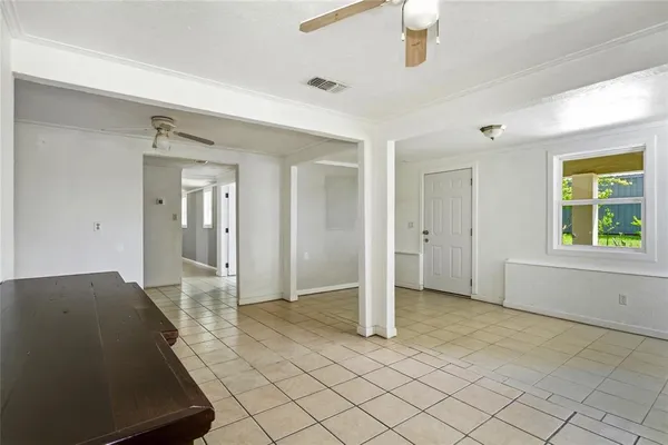 $1,800 | 2543 County Road 332, McKinney, TX 75071