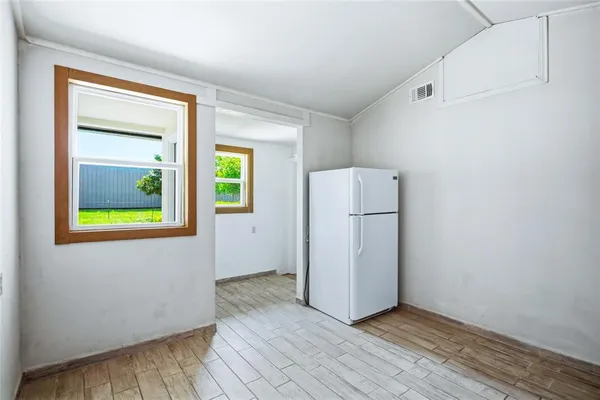 $1,800 | 2543 County Road 332, McKinney, TX 75071