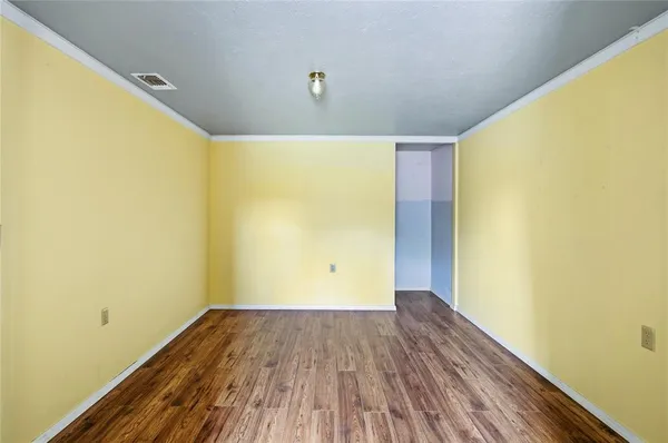 $1,800 | 2543 County Road 332, McKinney, TX 75071