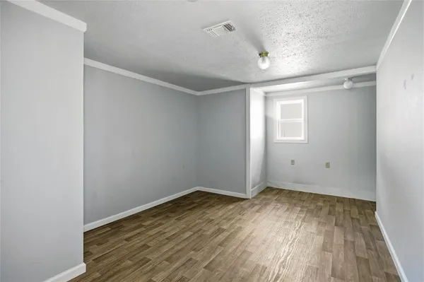 $1,800 | 2543 County Road 332, McKinney, TX 75071