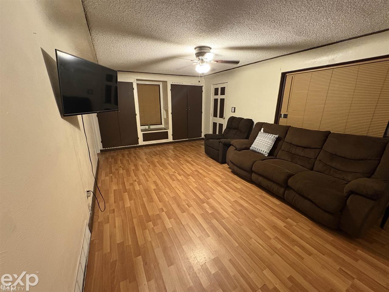 704 Bay Road Bay City, MI 48706 - Photo 9 of 14 Gallery Image 9