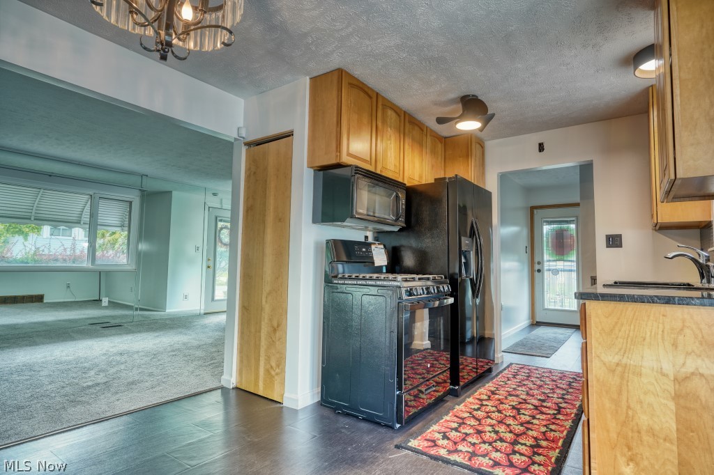 396 Skyview Road Cleveland, OH 44109 - Photo 11 of 35 Gallery Image 11