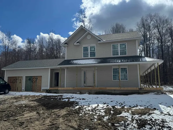 $789,900 | 67 Lantern Drive, Sandown, NH 03873
