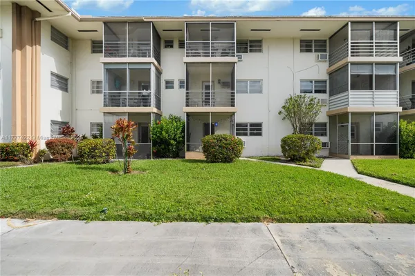 $89,000 | 16900 Northeast 14th Avenue, Unit 109, Miami, FL 33162