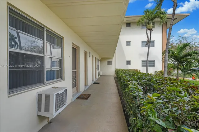 $89,000 | 16900 Northeast 14th Avenue, Unit 109, Miami, FL 33162