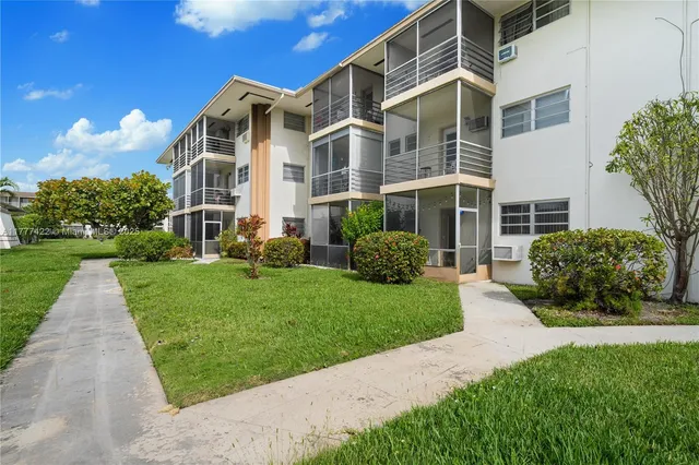 $89,000 | 16900 Northeast 14th Avenue, Unit 109, Miami, FL 33162