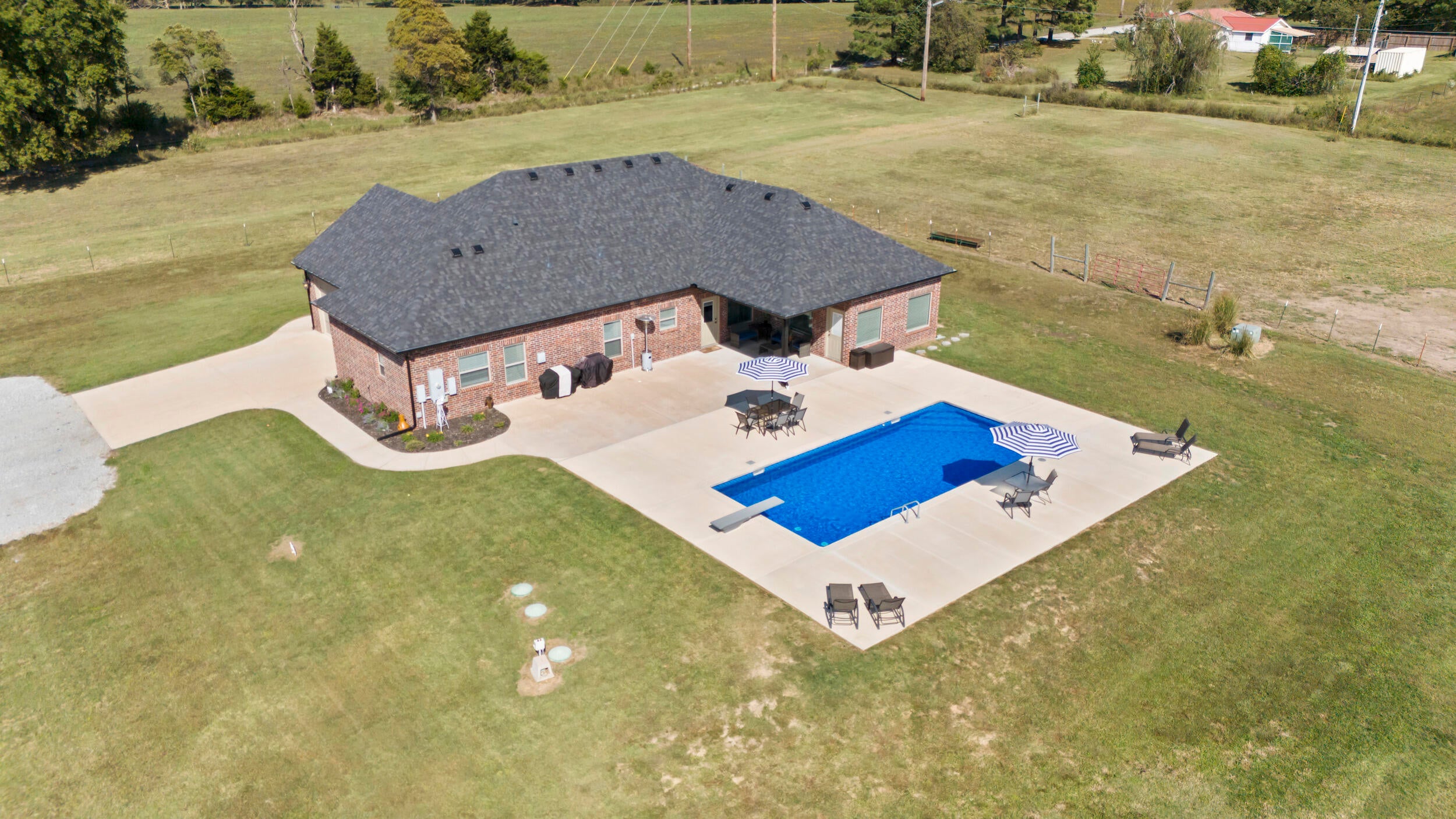 62717 East 280 Road Grove, OK 74344 - Photo 2 of 43 38_dji_20251009024240_0736_d