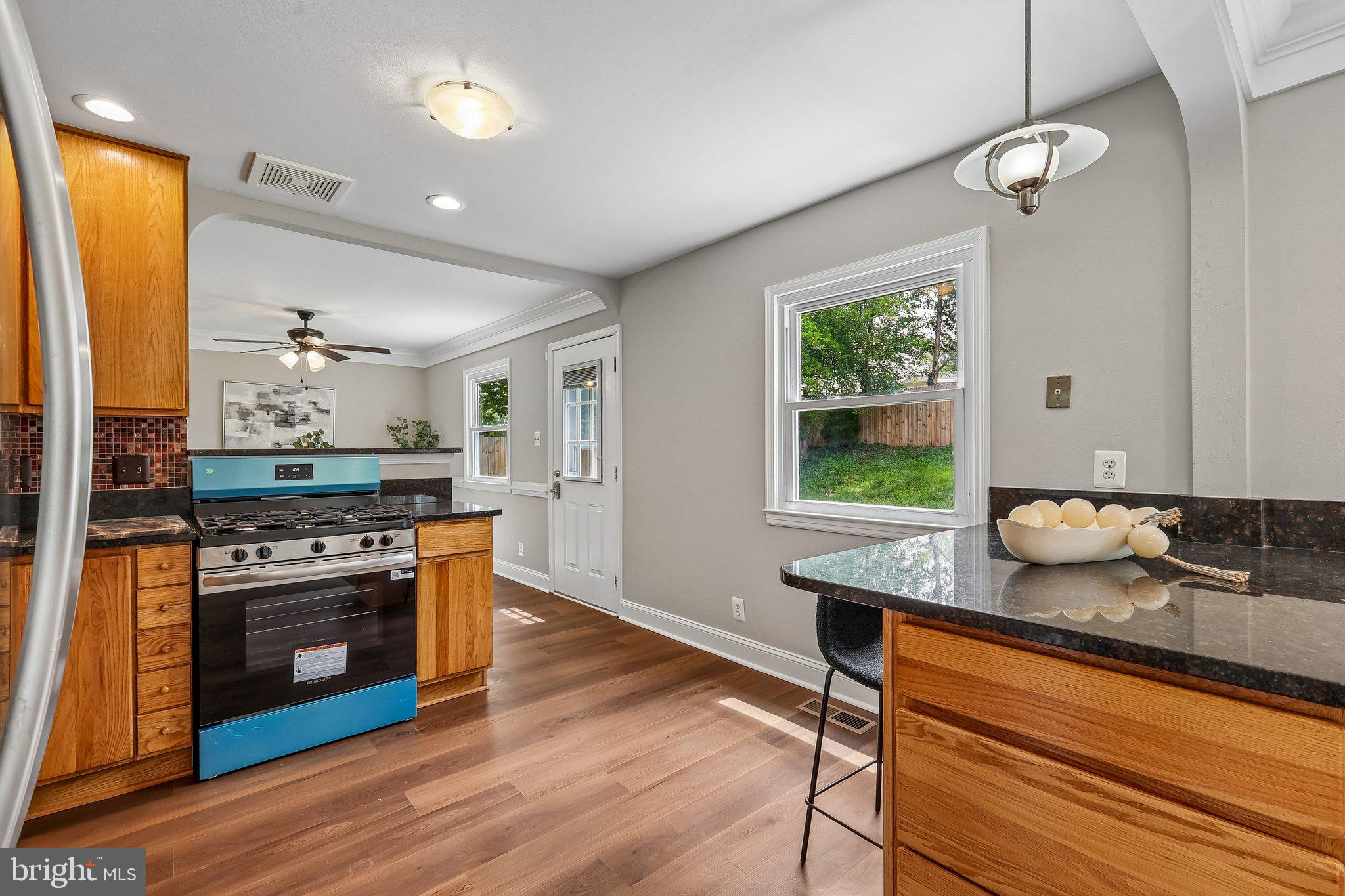 108 North Cypress Road Sterling, VA 20164 - Photo 7 of 23 Gallery Image 7