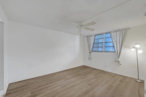 $190,000 | 9470 Poinciana Place, Unit 308, Davie, FL 33324
