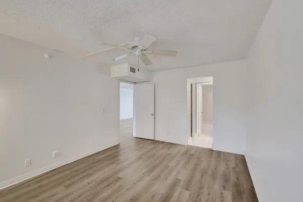 $190,000 | 9470 Poinciana Place, Unit 308, Davie, FL 33324