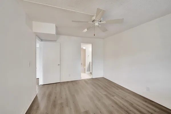 $190,000 | 9470 Poinciana Place, Unit 308, Davie, FL 33324