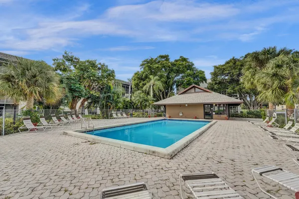 $190,000 | 9470 Poinciana Place, Unit 308, Davie, FL 33324