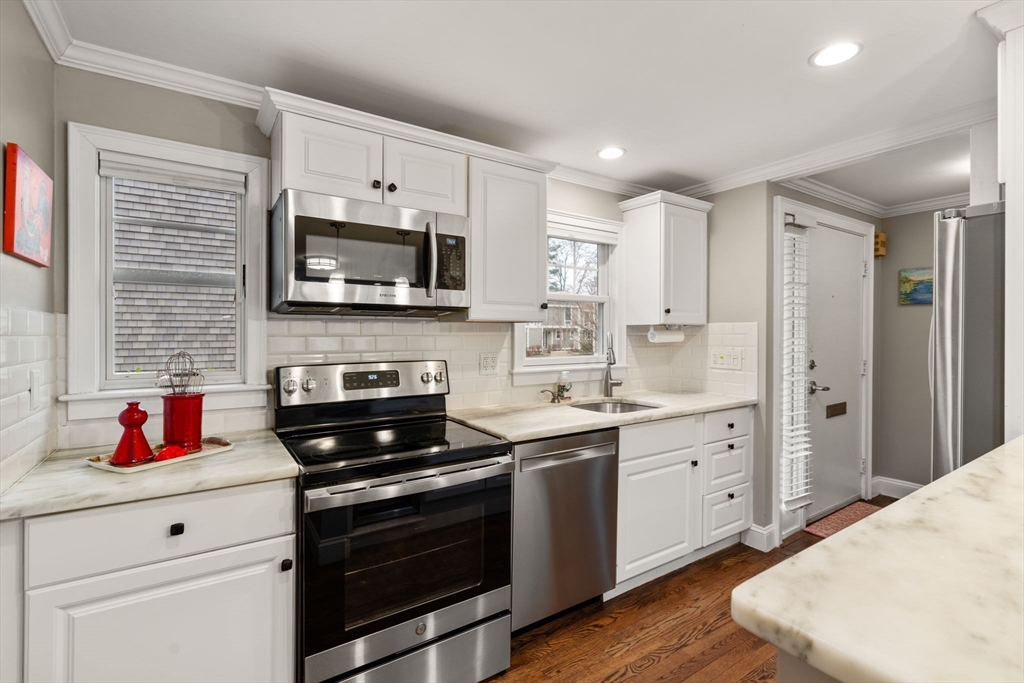 11 Oak Street, Unit 16 Wellesley, MA 02482 - Photo 9 of 27