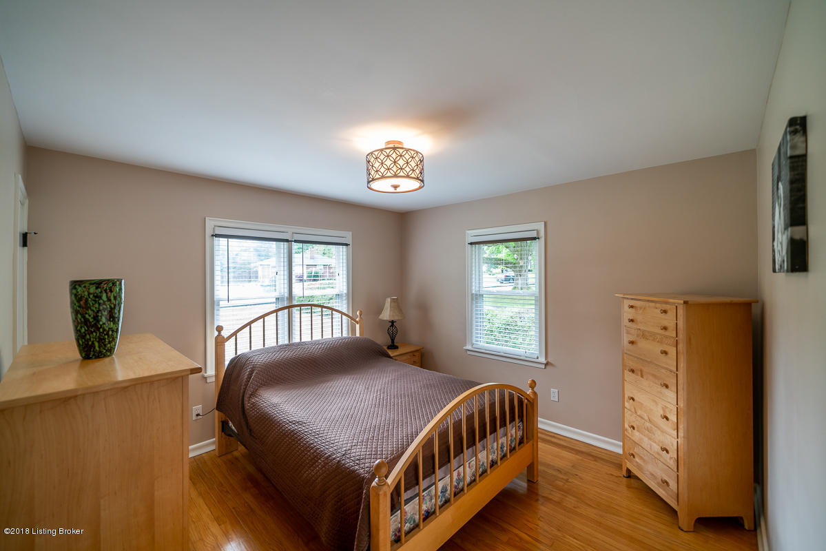 2902 Cambridge Road Louisville, KY 40220 - Photo 14 of 30 2902 Cambridge Rd L-1