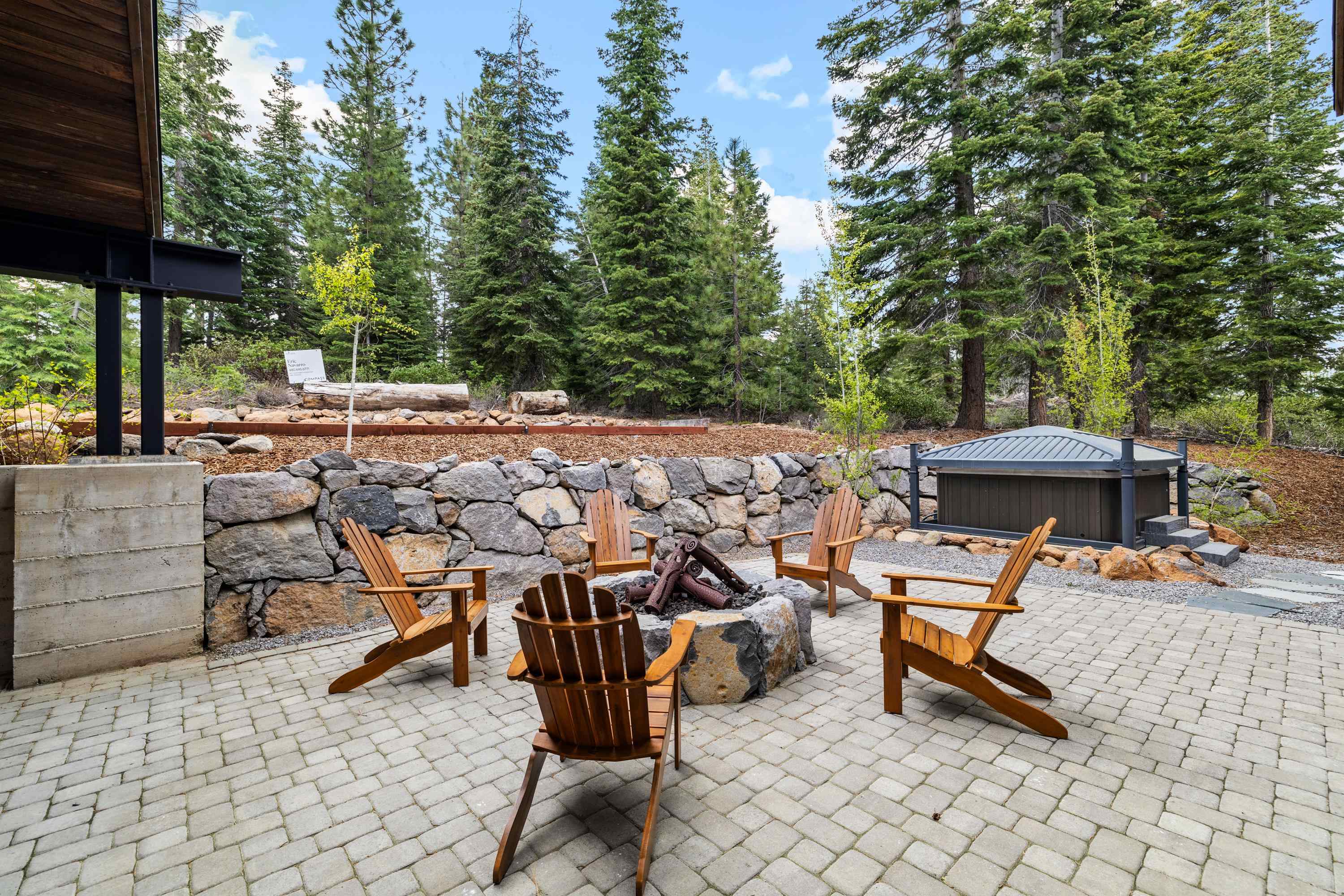 9355 Nine Bark Road Truckee, CA 96161 - Photo 10 of 21 an outdoor space with patio furniture