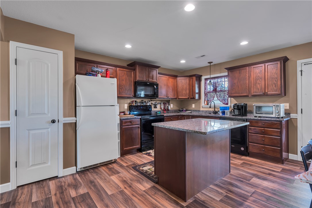 212 Bertha Burns Road Inman, SC 29349 - Photo 9 of 20