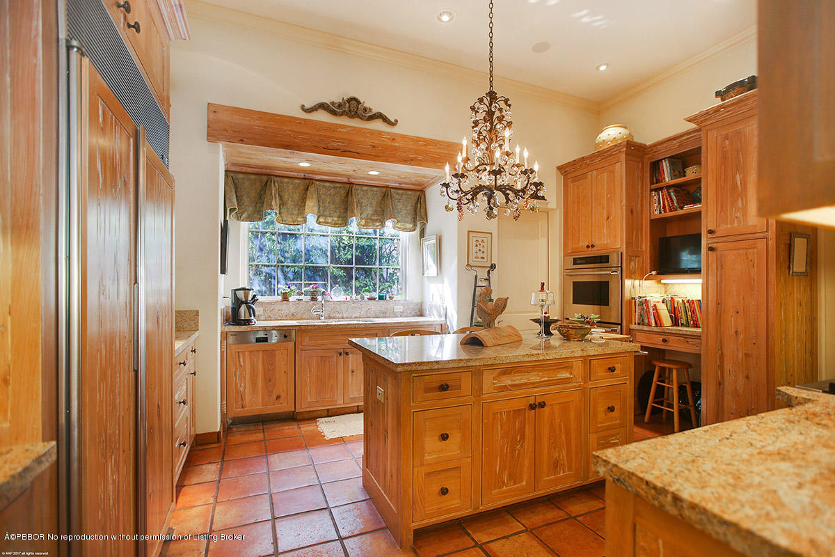 1 Golfview Road Palm Beach, FL 33480 - Photo 19 of 38 a very nice looking kitchen with a large window