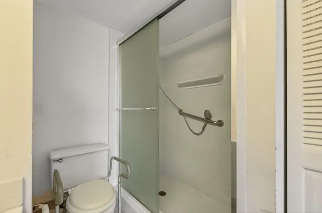 $99,999 | 4030 Lincoln B, Boca Raton, FL 33434