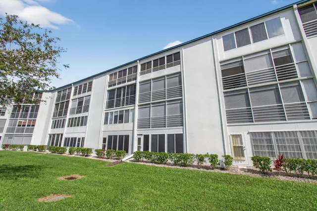 $99,999 | 4030 Lincoln B, Boca Raton, FL 33434