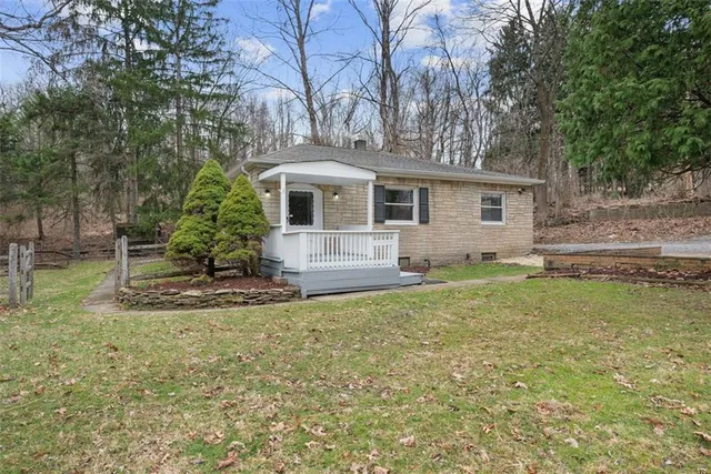 $275,000 | 600 Camp Meeting Road, Sewickley, PA 15143