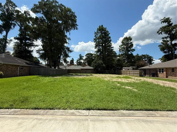 $129,900 | 189 Dunleith Drive, Destrehan, LA 70047