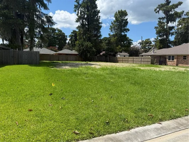 $129,900 | 189 Dunleith Drive, Destrehan, LA 70047