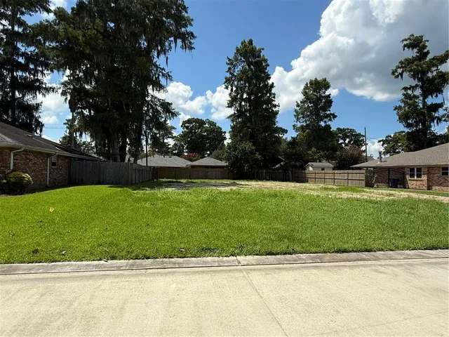 $129,900 | 189 Dunleith Drive, Destrehan, LA 70047