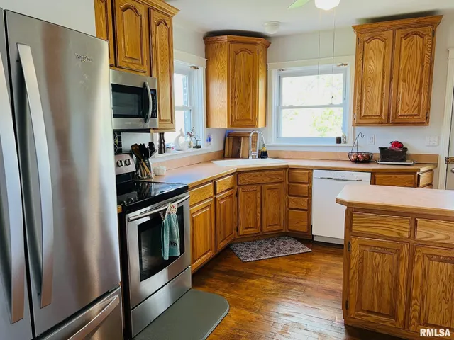 $359,000 | 603 Country Club Drive, Hannibal, MO 63401