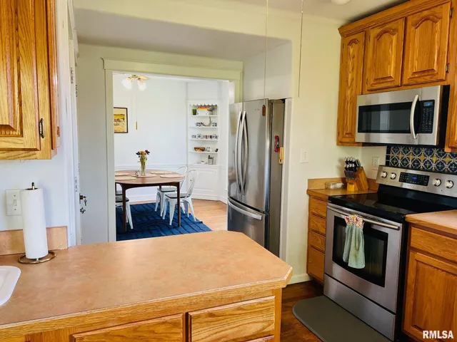 $359,000 | 603 Country Club Drive, Hannibal, MO 63401