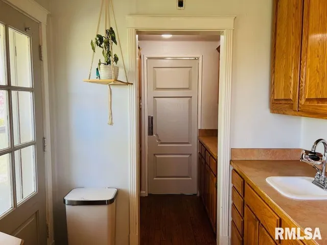 $359,000 | 603 Country Club Drive, Hannibal, MO 63401