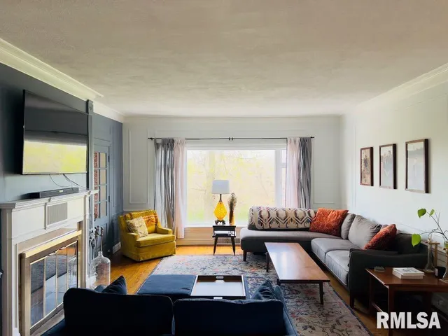 $359,000 | 603 Country Club Drive, Hannibal, MO 63401