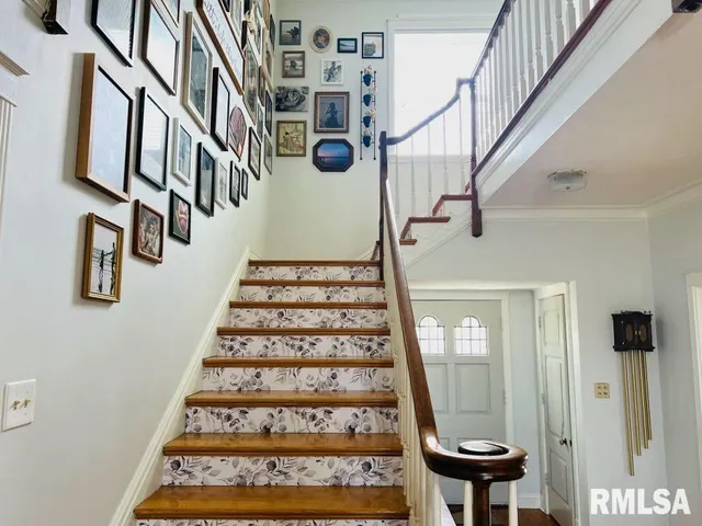 $359,000 | 603 Country Club Drive, Hannibal, MO 63401