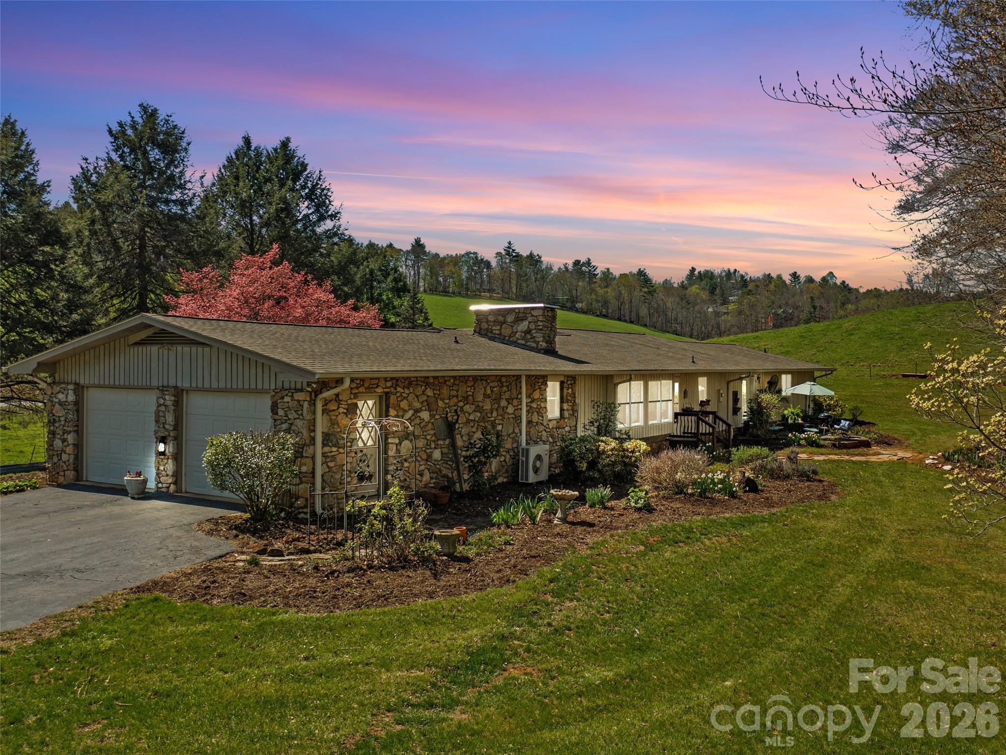 1617 California Creek Road Mars Hill, NC 28754 - Photo 10 of 48
