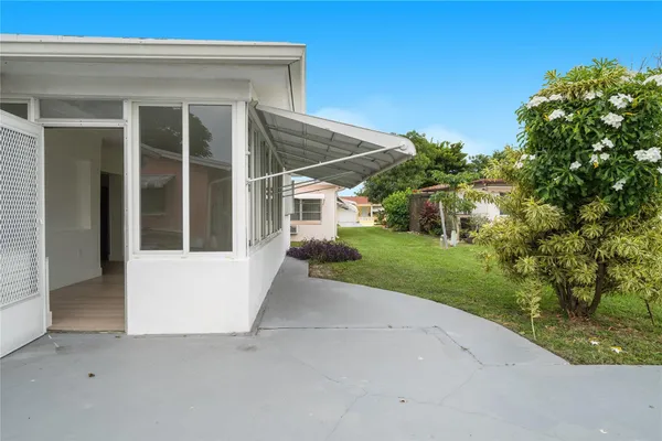 $2,400 | 4510 Northwest 49th Drive, Tamarac, FL 33319
