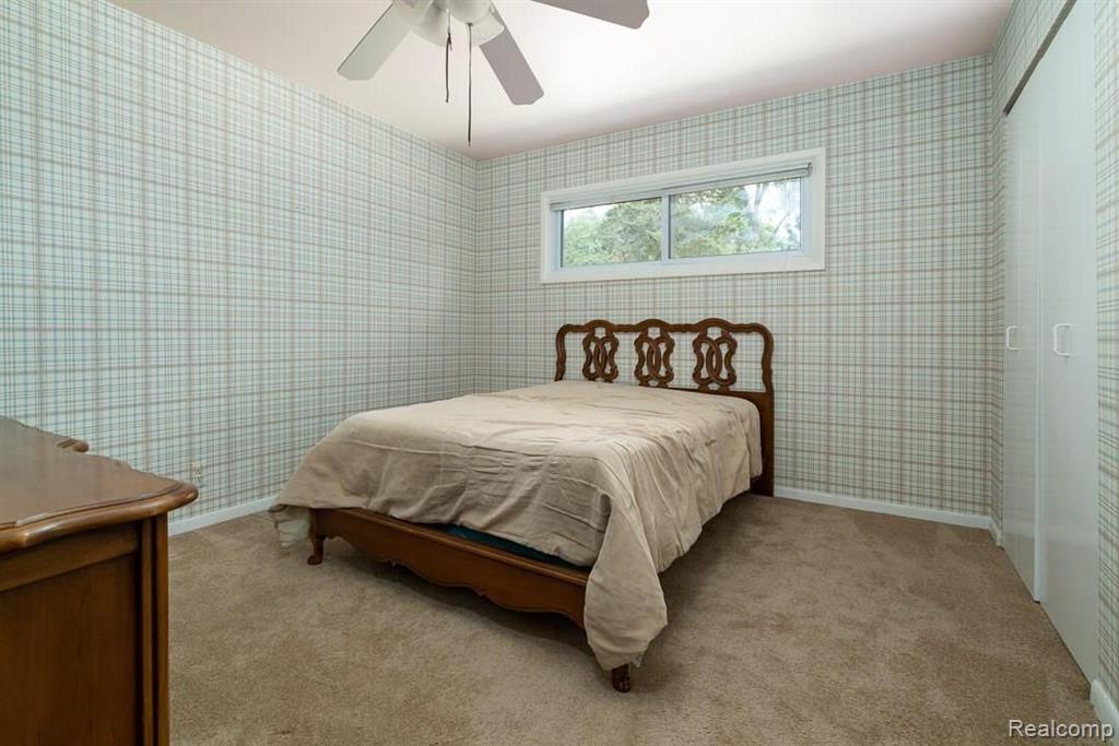 240 Kalhaven Road Rochester Hills, MI 48307 - Photo 13 of 26