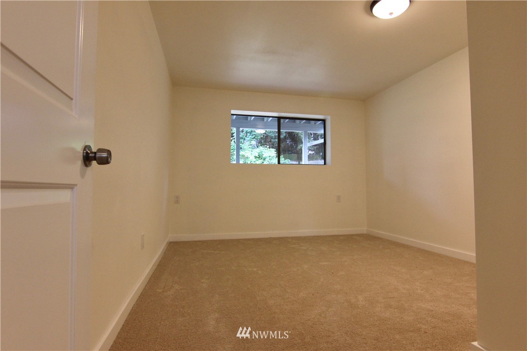 16647 160th Place Southeast Renton, WA 98058 - Photo 13 of 17 Gallery Image 13