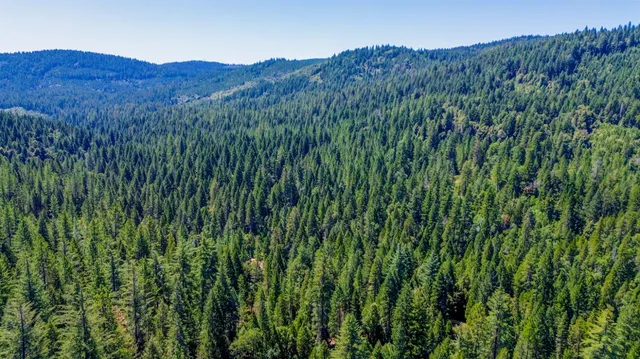 a view of a water with an outdoor space