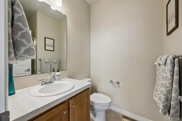 $1,145,000 | 2677 Pemberly Avenue, Highlands Ranch, CO 80126