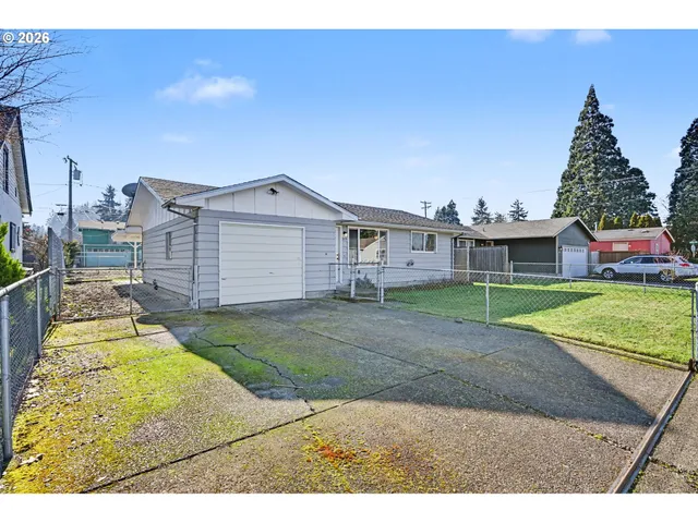 $389,900 | 325 West N Street, Springfield, OR 97477