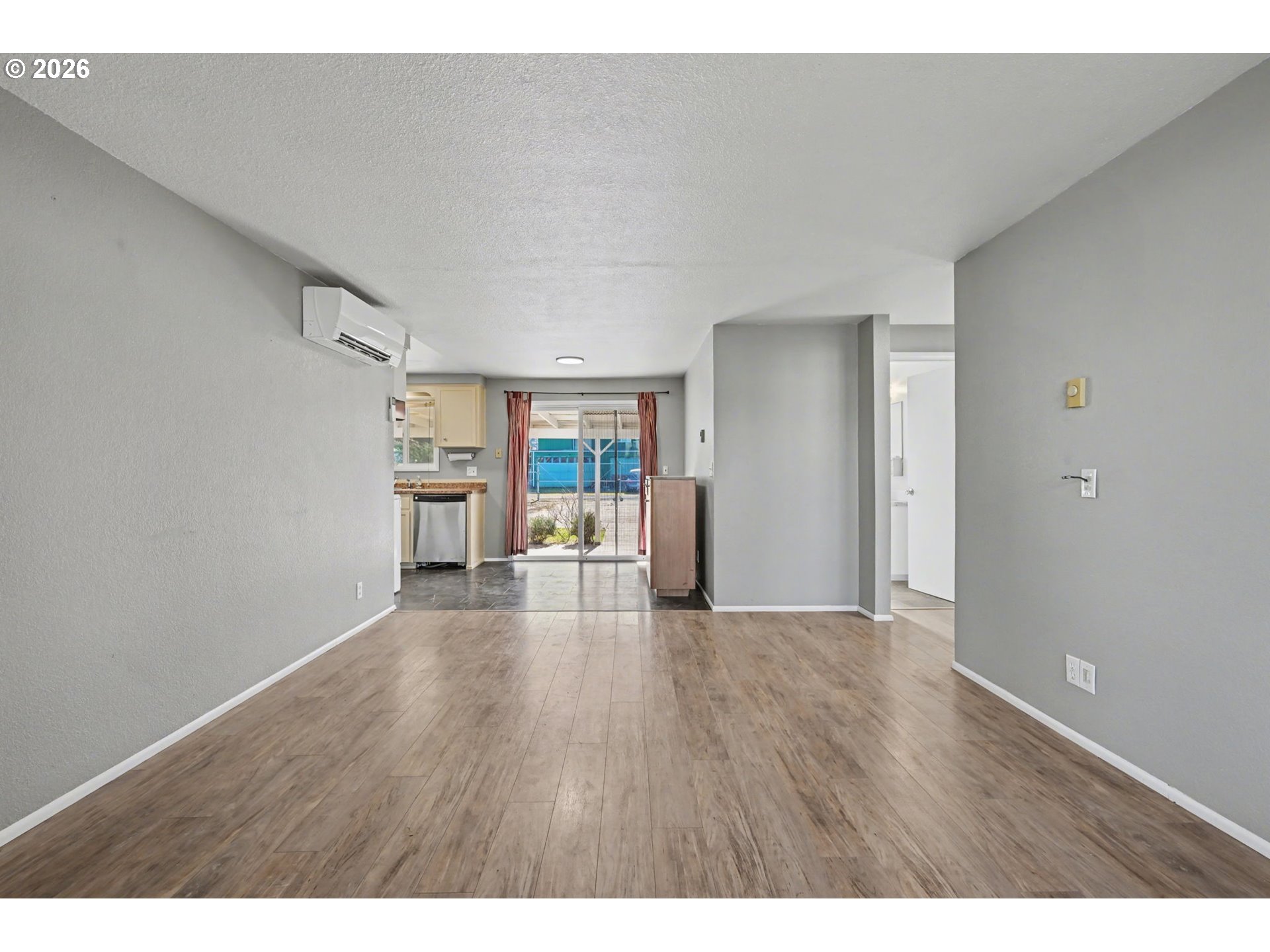 325 West N Street Springfield, OR 97477 - Photo 6 of 44