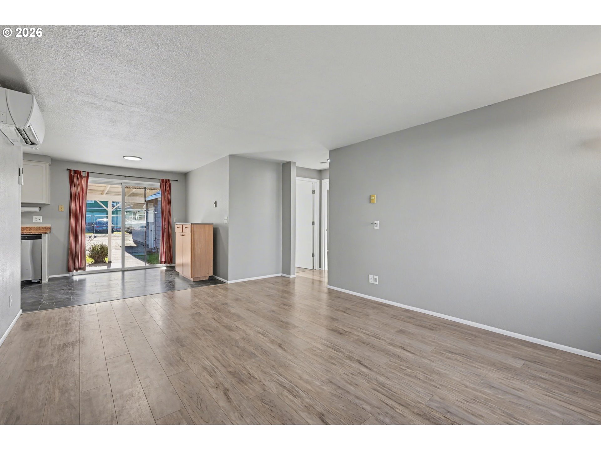 325 West N Street Springfield, OR 97477 - Photo 8 of 44