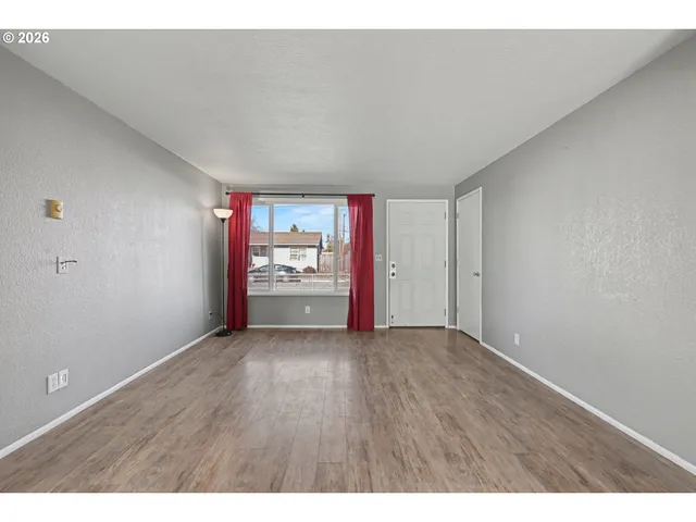 $389,900 | 325 West N Street, Springfield, OR 97477