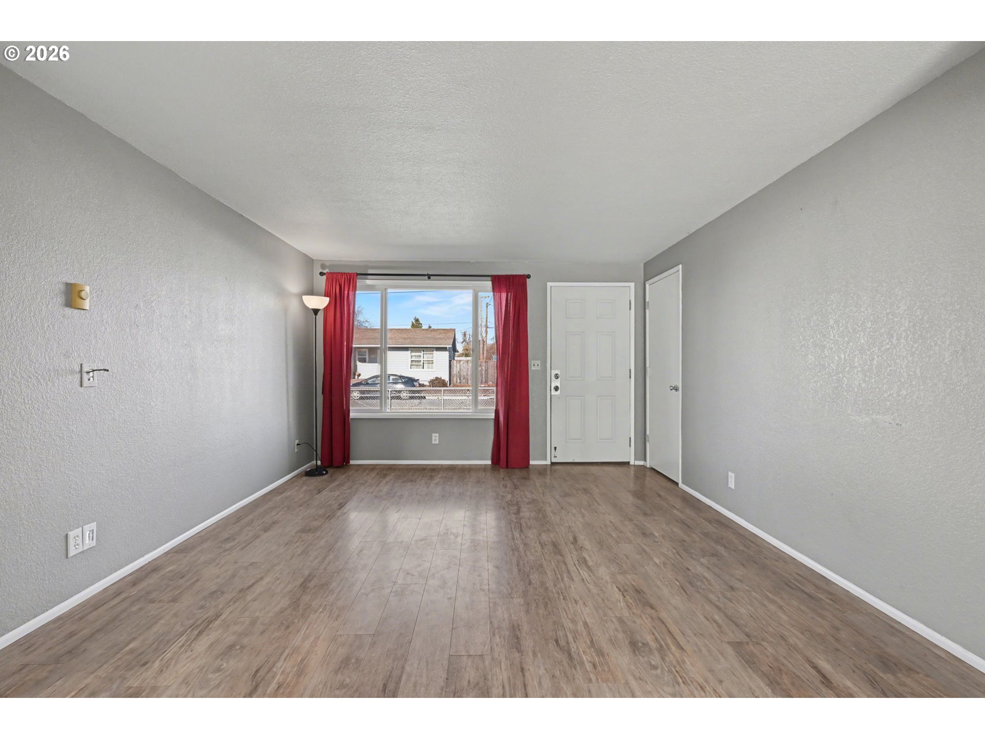 325 West N Street Springfield, OR 97477 - Photo 9 of 44