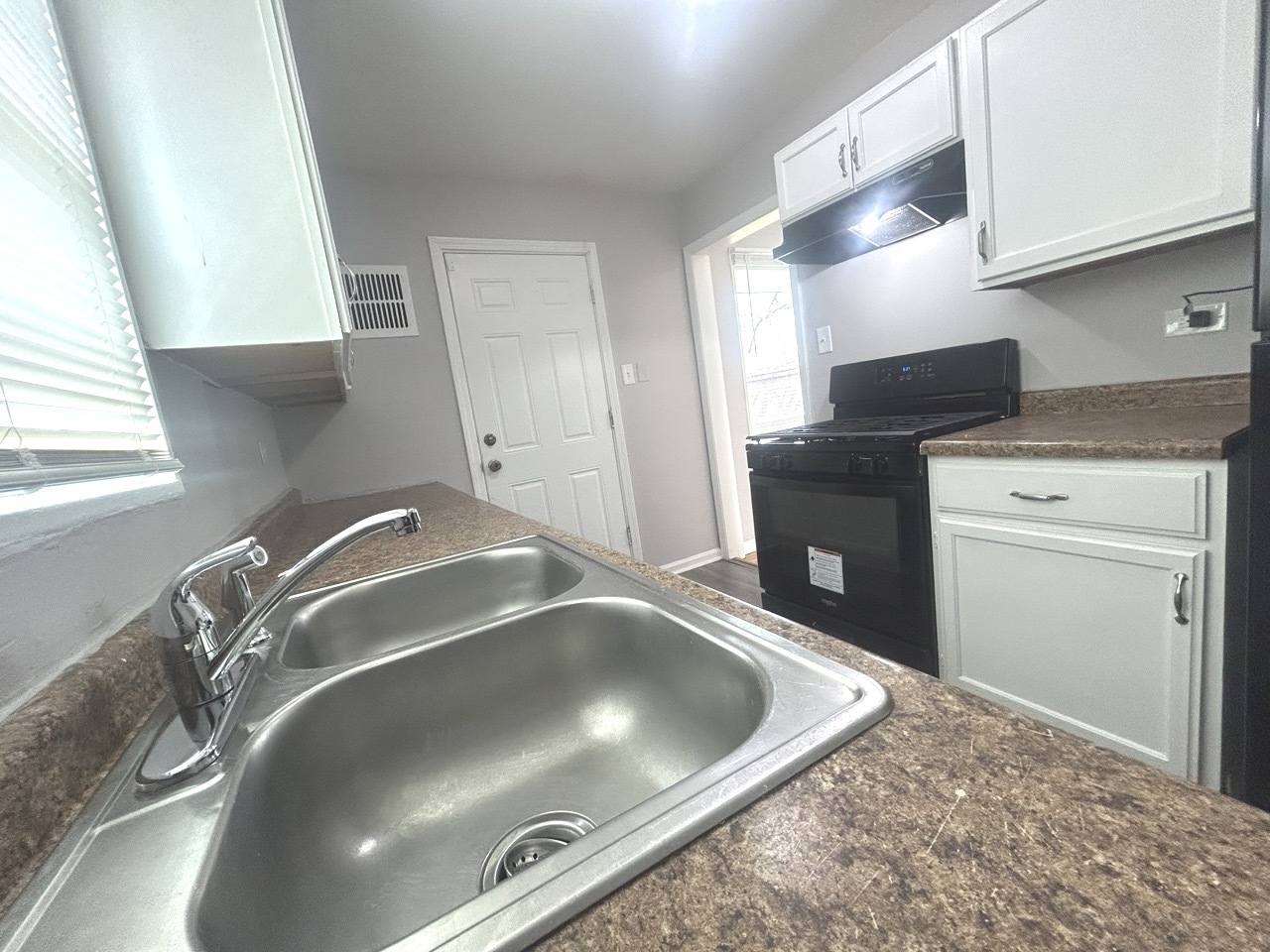 2058 Downey Road Homewood, IL 60430 - Photo 7 of 23