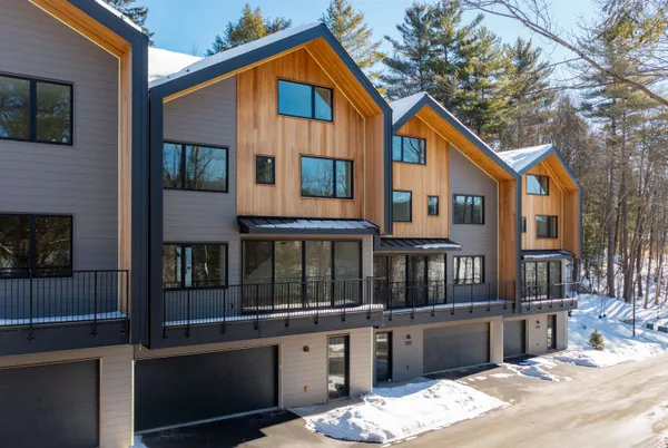 $1,799,000 | 52 B Slate Hill, Unit 8, Stowe, VT 05672